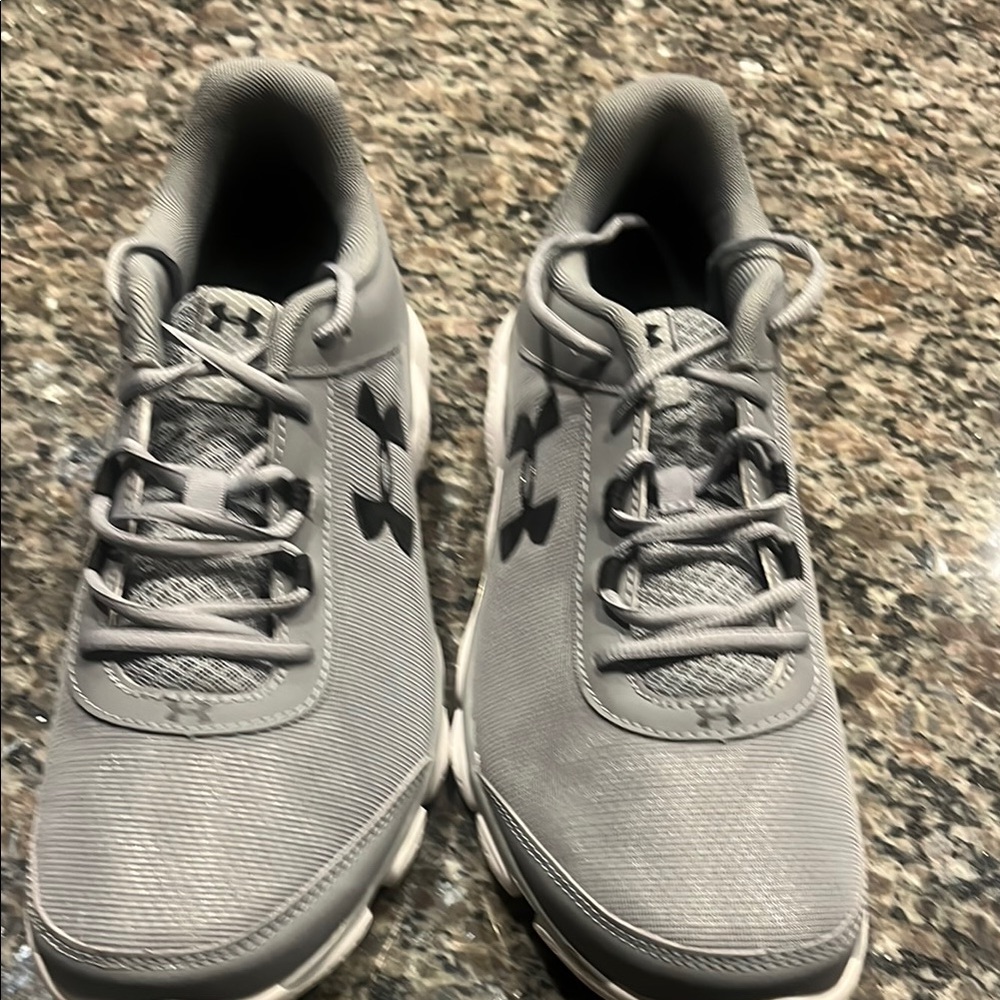 Under Armour Gray Athletic Shoes Lightweight Mesh